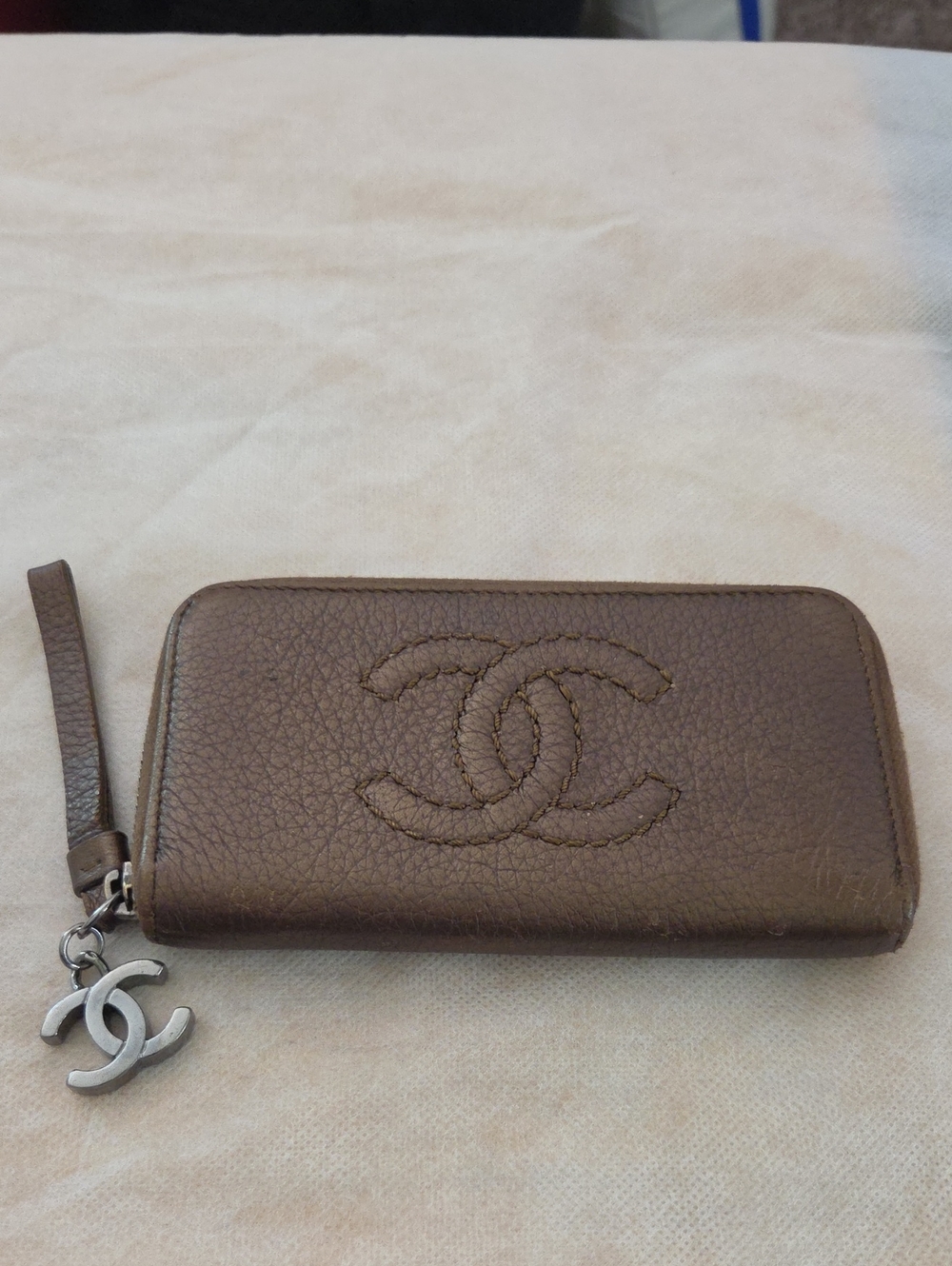 CHANEL Metallic Brown Leather Zip Wallet & Card Holder with CC Charm